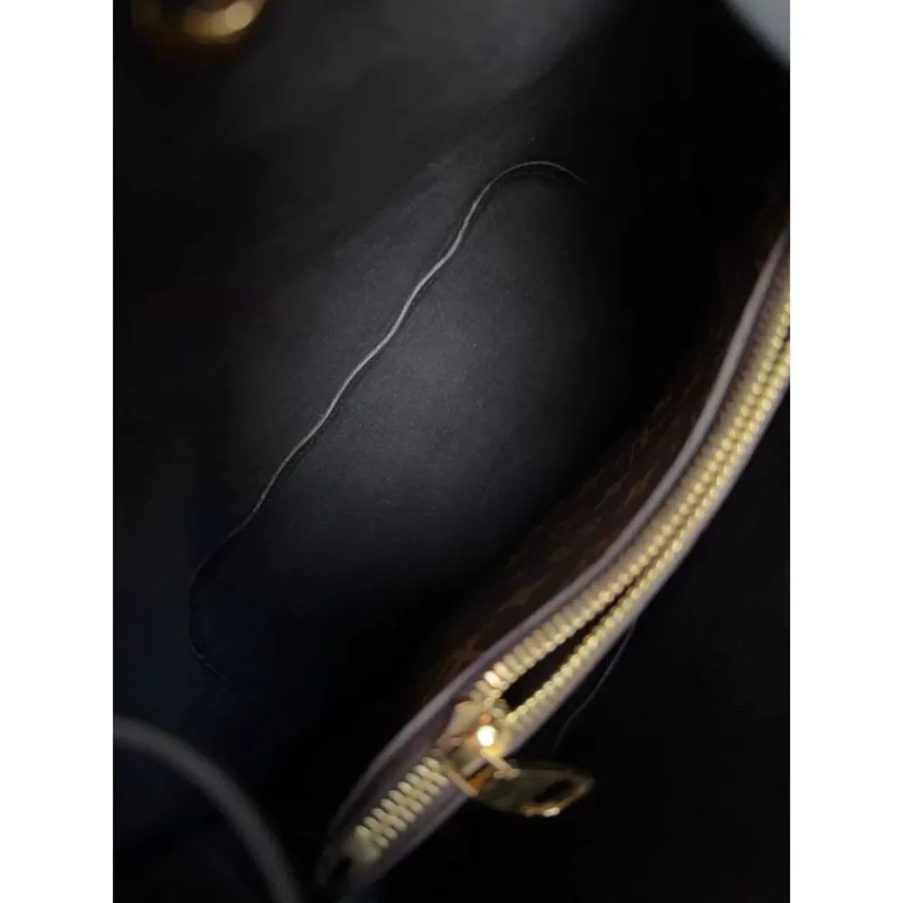 Louis Vuitton Women Pre-Loved Bag Very Good Condition